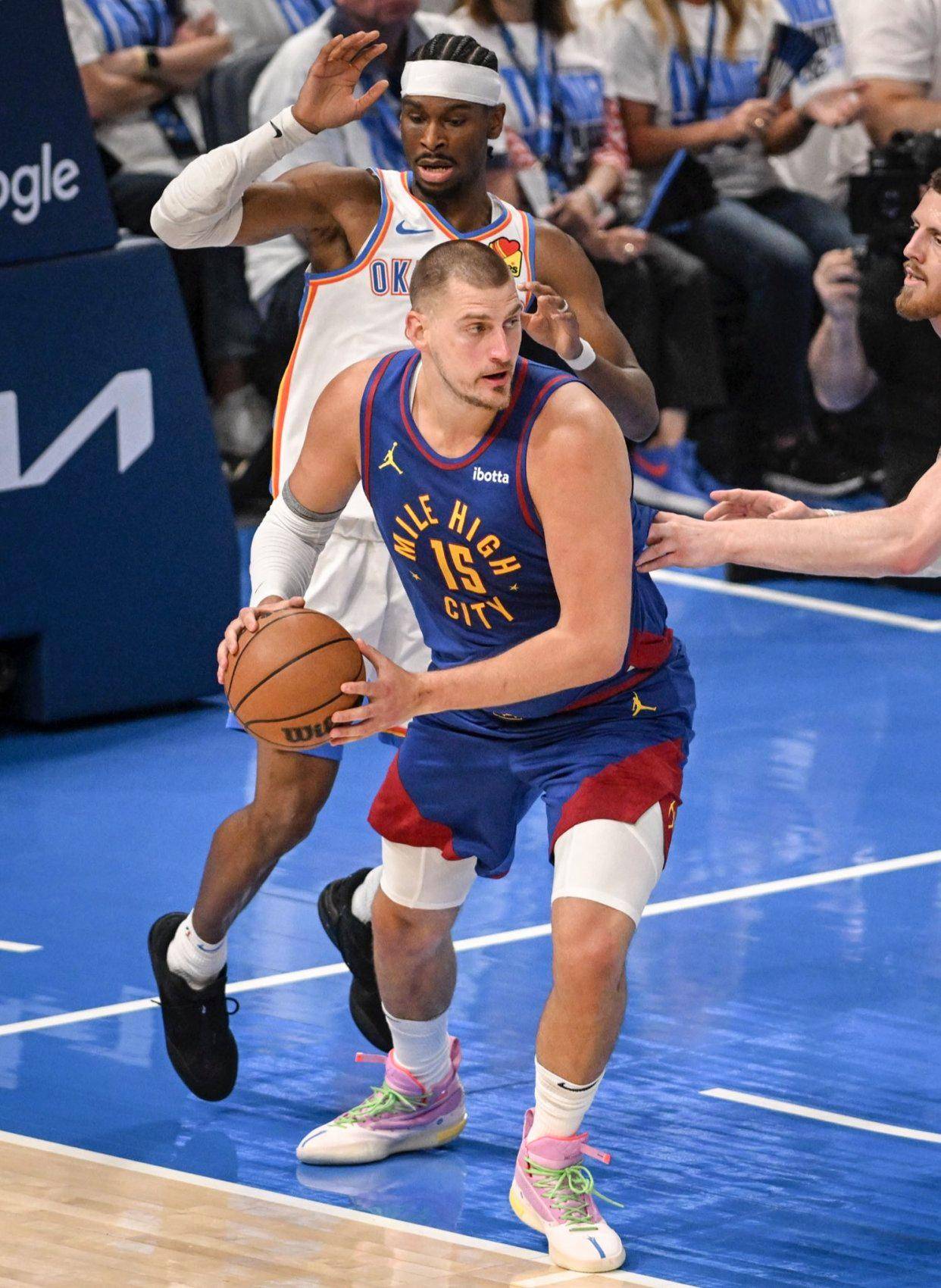 都表现出了 都表现出了